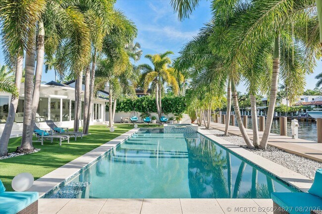 Building Photo - 207 Royal Palm Dr