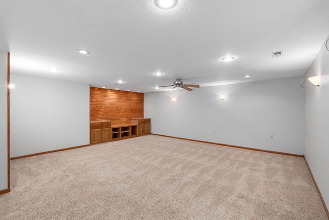 Building Photo - 11907 W Jewell St