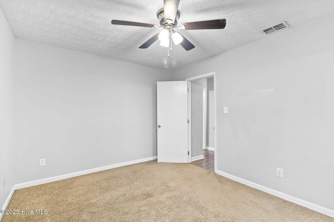 Building Photo - 7313 Pebblebrook Dr