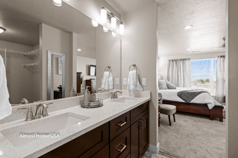 Building Photo - 572 Lewski Ln