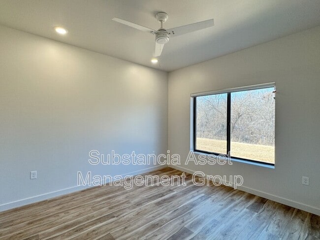 Building Photo - 1665 Midtown Pl