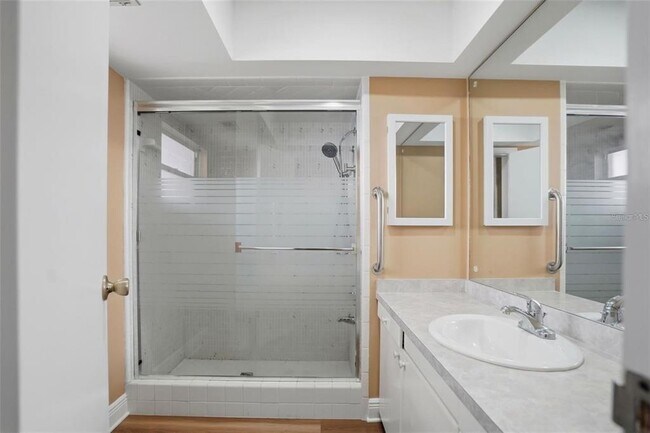 Building Photo - 5108 Brittany Dr S