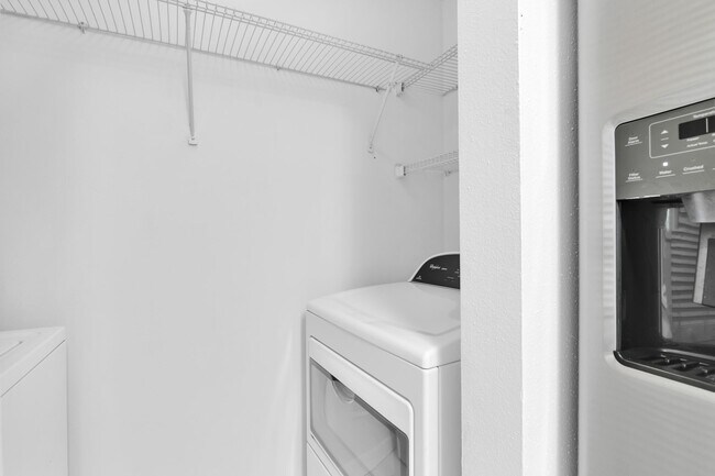 Building Photo - 4005 W McNab Rd