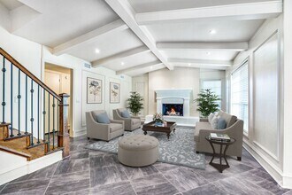 Building Photo - Charming Custom Duplex in Prestigious Pres...