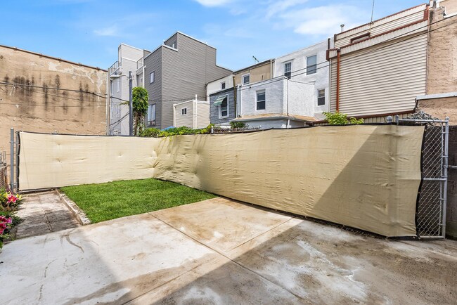 Building Photo - 2441 E Firth St