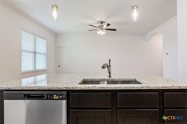 Building Photo - 8623 Chena Rdg Dr