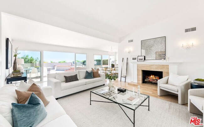 Building Photo - 18100 Wakecrest Dr