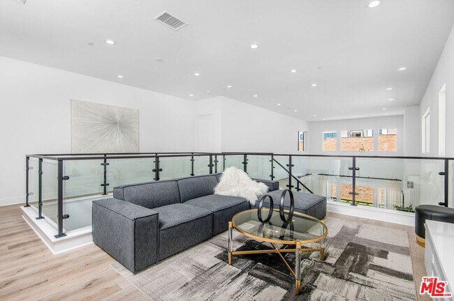 Building Photo - 20601 Overlook Ct