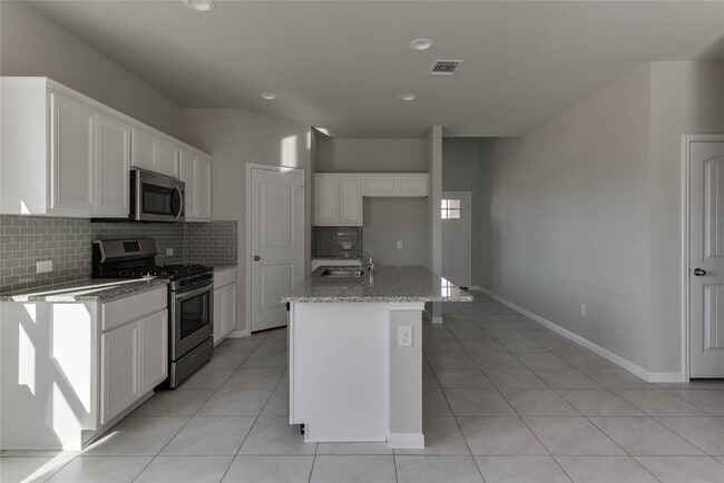 Building Photo - 6821 Ranchito Dr