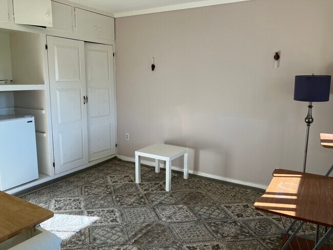 Building Photo - 8301 Zitola Ter