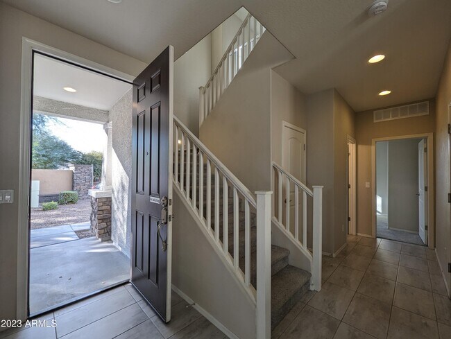 Building Photo - 1253 N 166th Ave