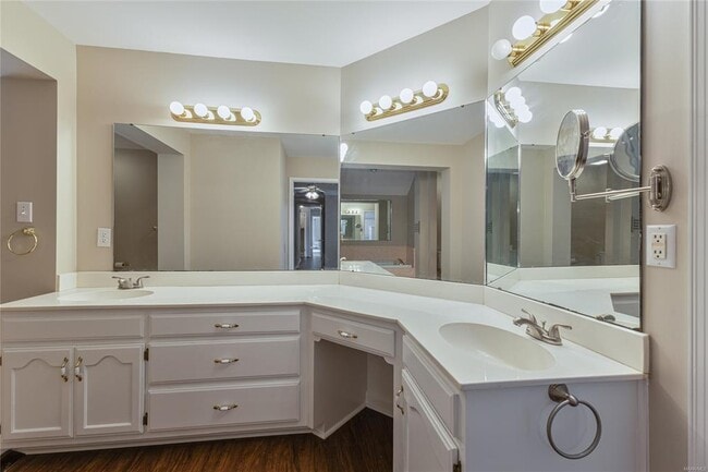 Building Photo - 1703 Pebble Creek Dr