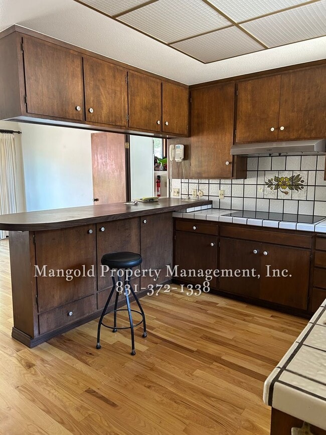 Building Photo - Charming 3-Bed, 2-Bath Home with Back Yard...