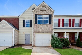 Building Photo - 3-Bedroom McDonough Townhome