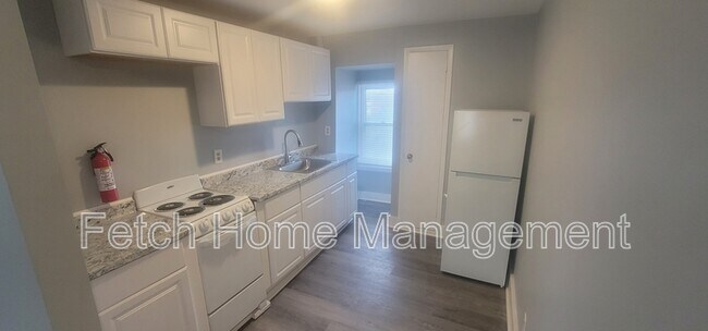 Building Photo - 3 N Main St