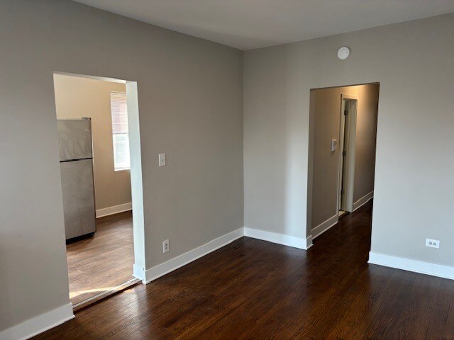 Building Photo - 11237 S King Dr