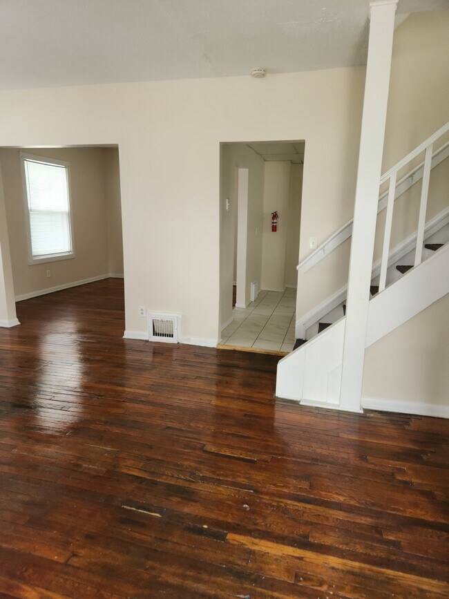 Building Photo - 1409 8th St NW