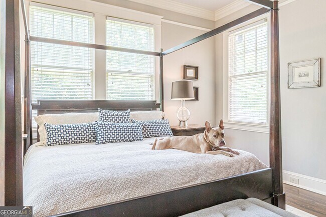 Building Photo - 1878 Cambridge Ave