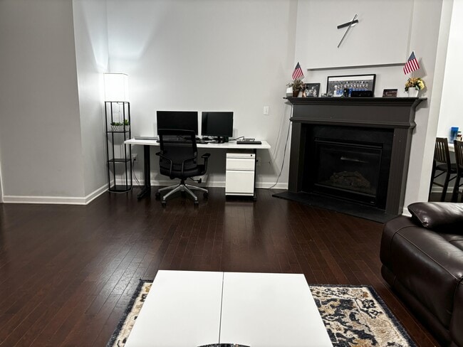 Building Photo - 5600 Moresby Ct