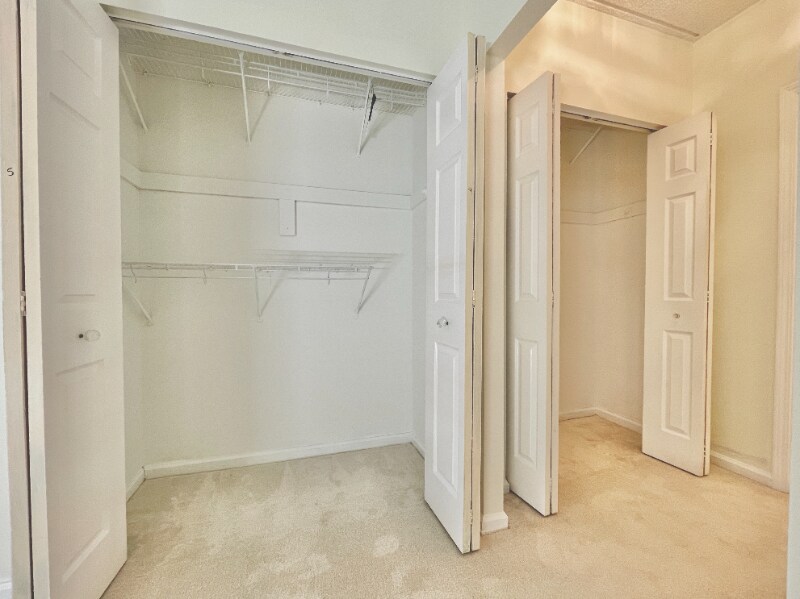 Building Photo - 12900 W Heiden Cir