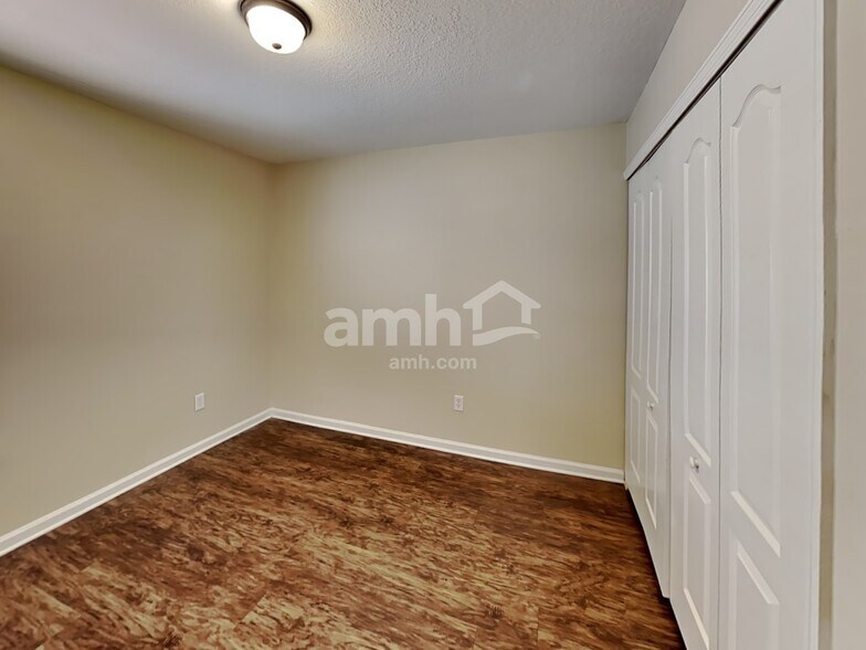 Building Photo - 86718 Cartesian Pointe Dr