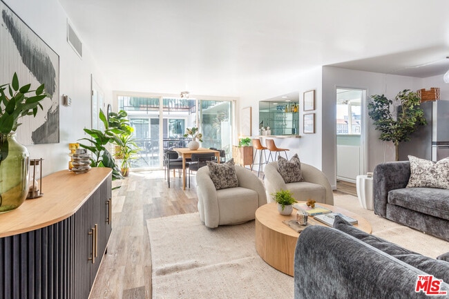 Building Photo - 9950 Durant Dr