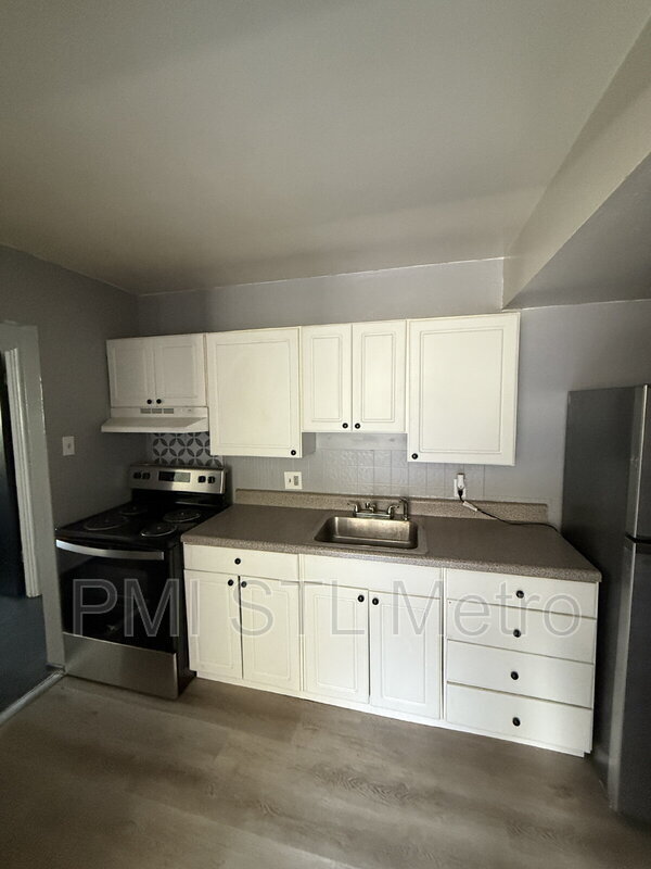 Primary Photo - 10736 Spring Garden Dr