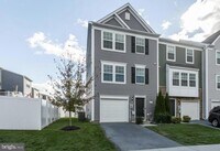 Building Photo - 577 Thumper Dr