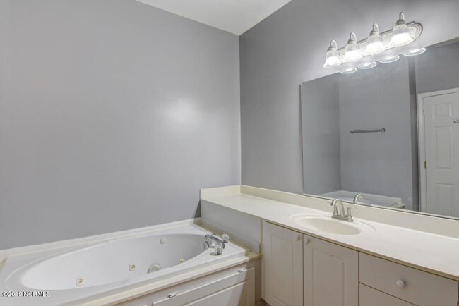 Building Photo - 4523 Sagedale Dr