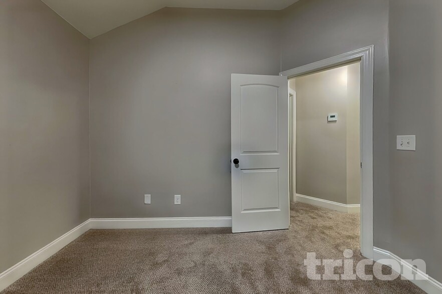 Building Photo - 3923 Griese Ln