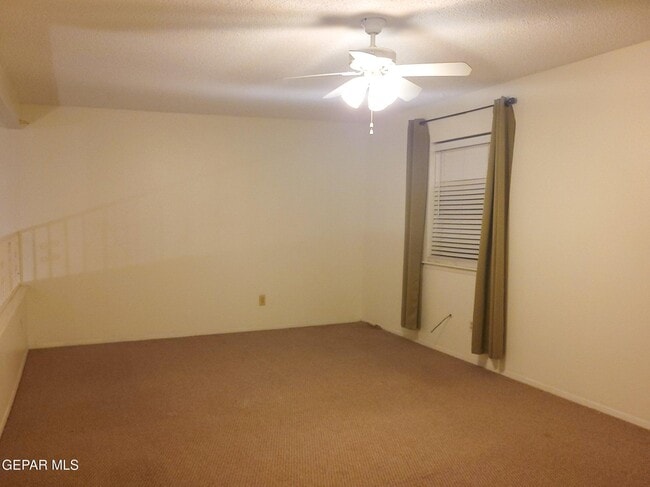 Building Photo - 10910 Highwood Way