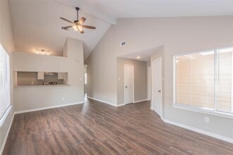 Building Photo - 7522 Pepperbrook Dr