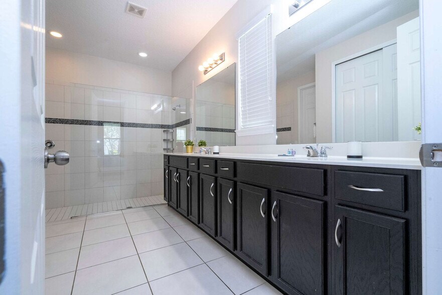 Building Photo - 9035 Sunshine Ridge Loop