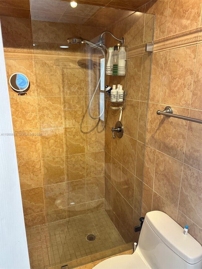 Building Photo - 10404 NW 5th Manor