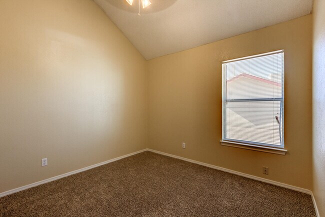 Building Photo - 3445 Tierra Ruby Dr