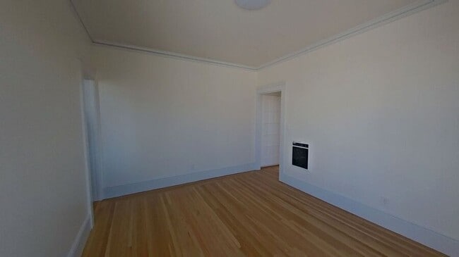 Building Photo - 305 23rd Ave