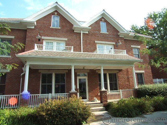 Front Exterior - 41 Hull Aly