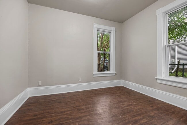 Building Photo - 1310 23rd St