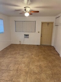 Building Photo - 1721 Plunkett St