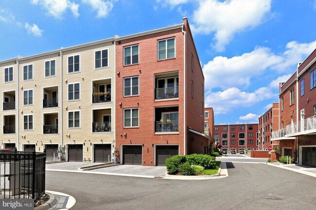 Building Photo - 1915 Main Line Blvd