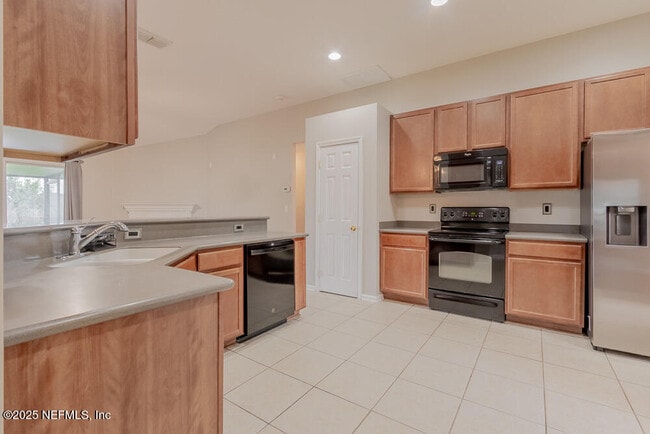 Building Photo - 3339 Burgandy Branch Dr