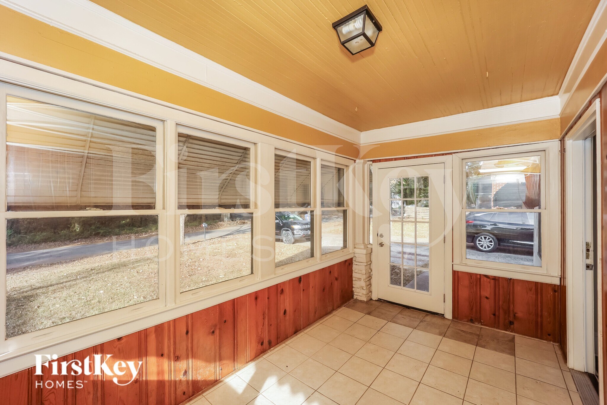 Building Photo - 1042 Victory Dr SW