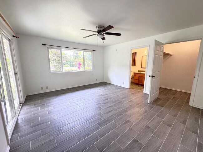 Building Photo - 3bd/2ba For Rent with Walking Distance to ...