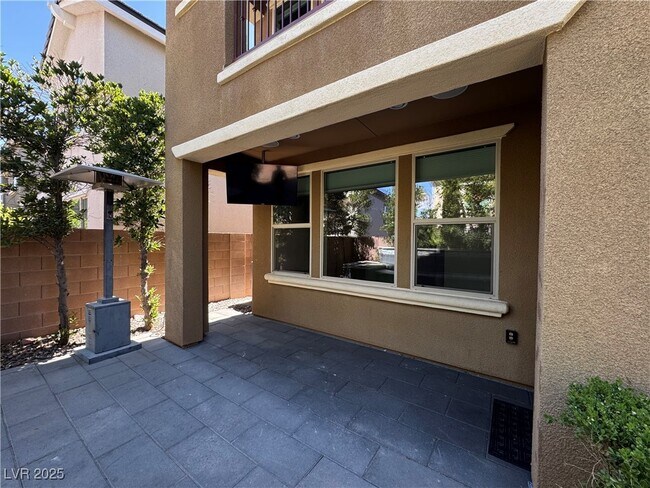 Building Photo - 2090 Morro Vista Dr