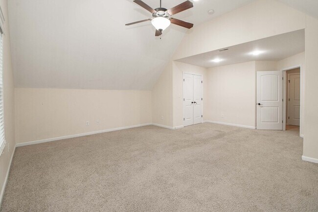 Building Photo - 1540 Edgewater Ln