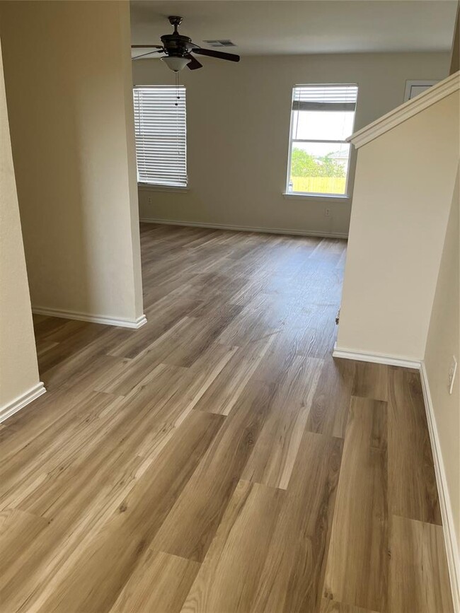 Building Photo - 173 Buttercup Way