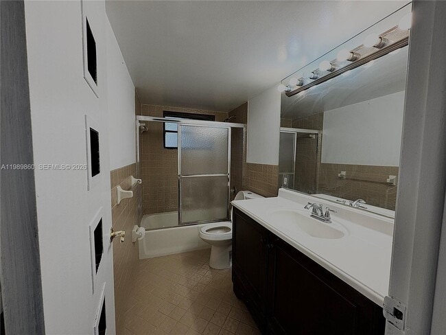 Building Photo - 3911 Farragut St