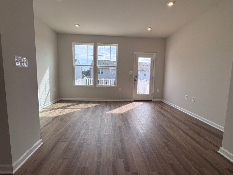 Living room - 91 Anthem St