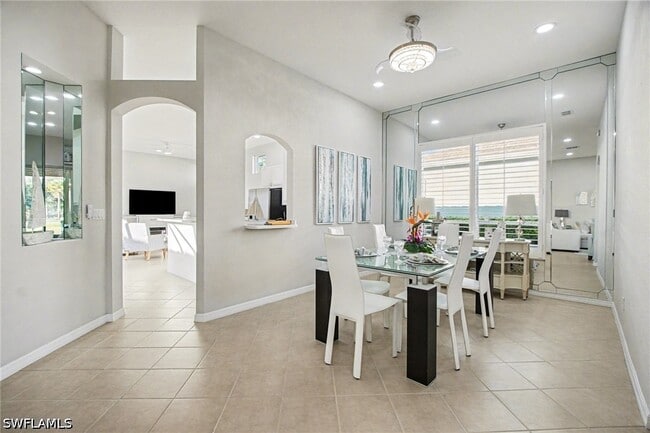Building Photo - 3421 Marbella Ct