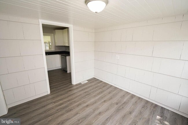 Building Photo - 737 Magnolia Dr